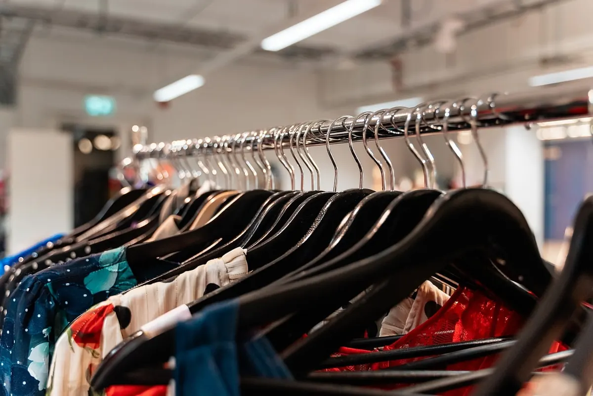 A Beginner's Guide to the One-In-One-Out Wardrobe Rule